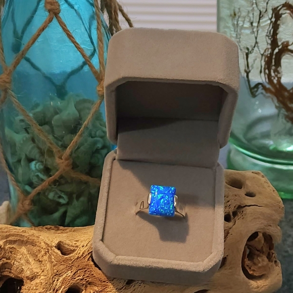 Blue Fire Opal Sterling Silver Ring 🔥 💙 - Picture 5 of 12